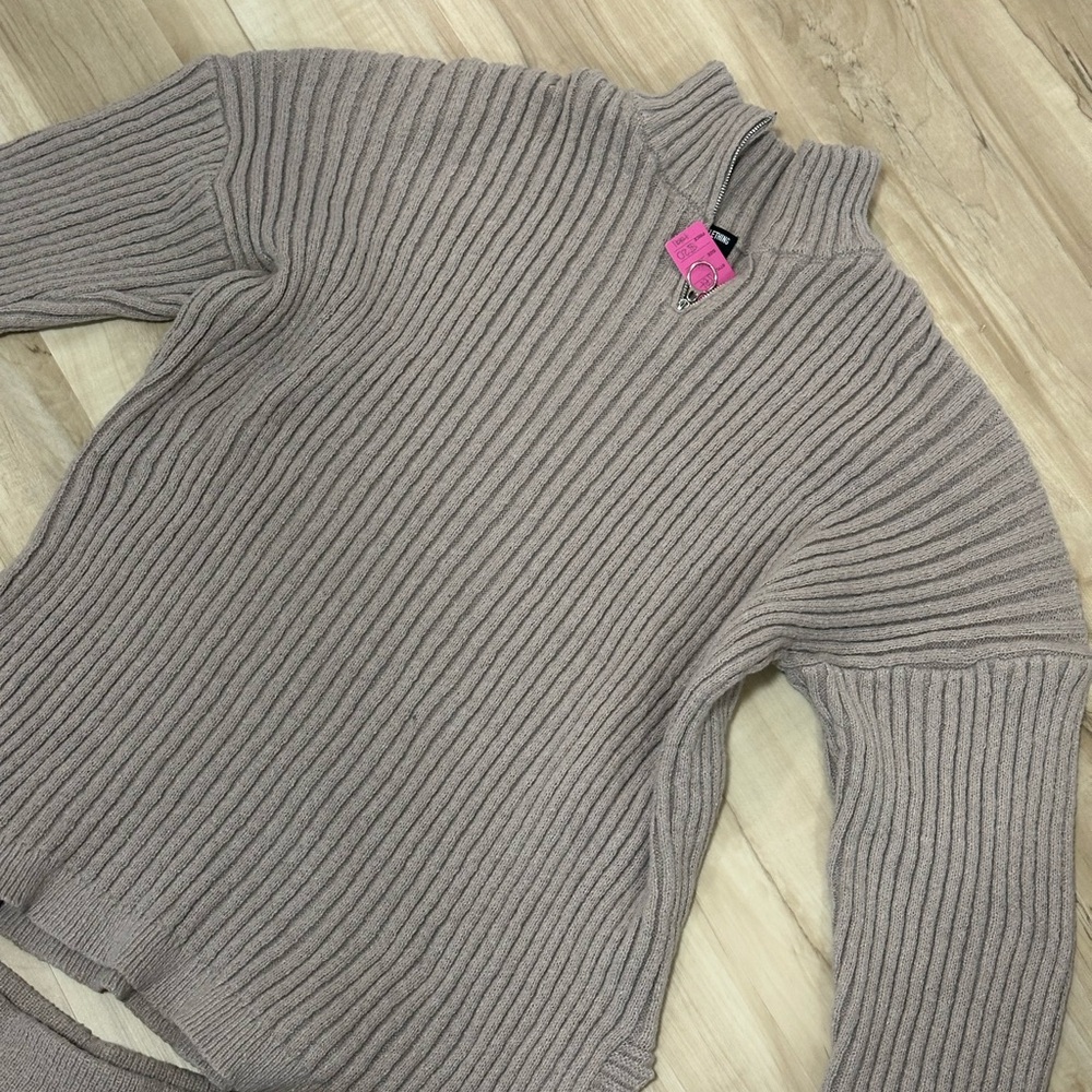 PrettyLittleThing Gray Ribbed Knit set - Picture 3 of 4